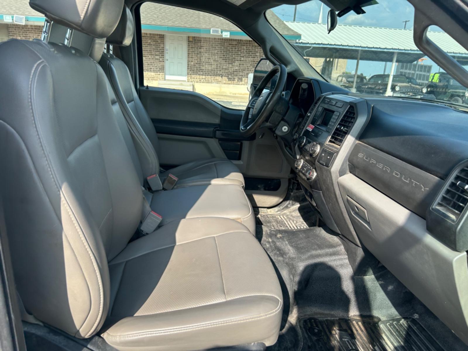 2019 White Ford F-250 SD Lariat Crew Cab Long Bed 2WD (1FT7W2A60KE) with an 6.2L V8 OHV 16V engine, 6A transmission, located at 1687 Business 35 S, New Braunfels, TX, 78130, (830) 625-7159, 29.655487, -98.051491 - Photo #6